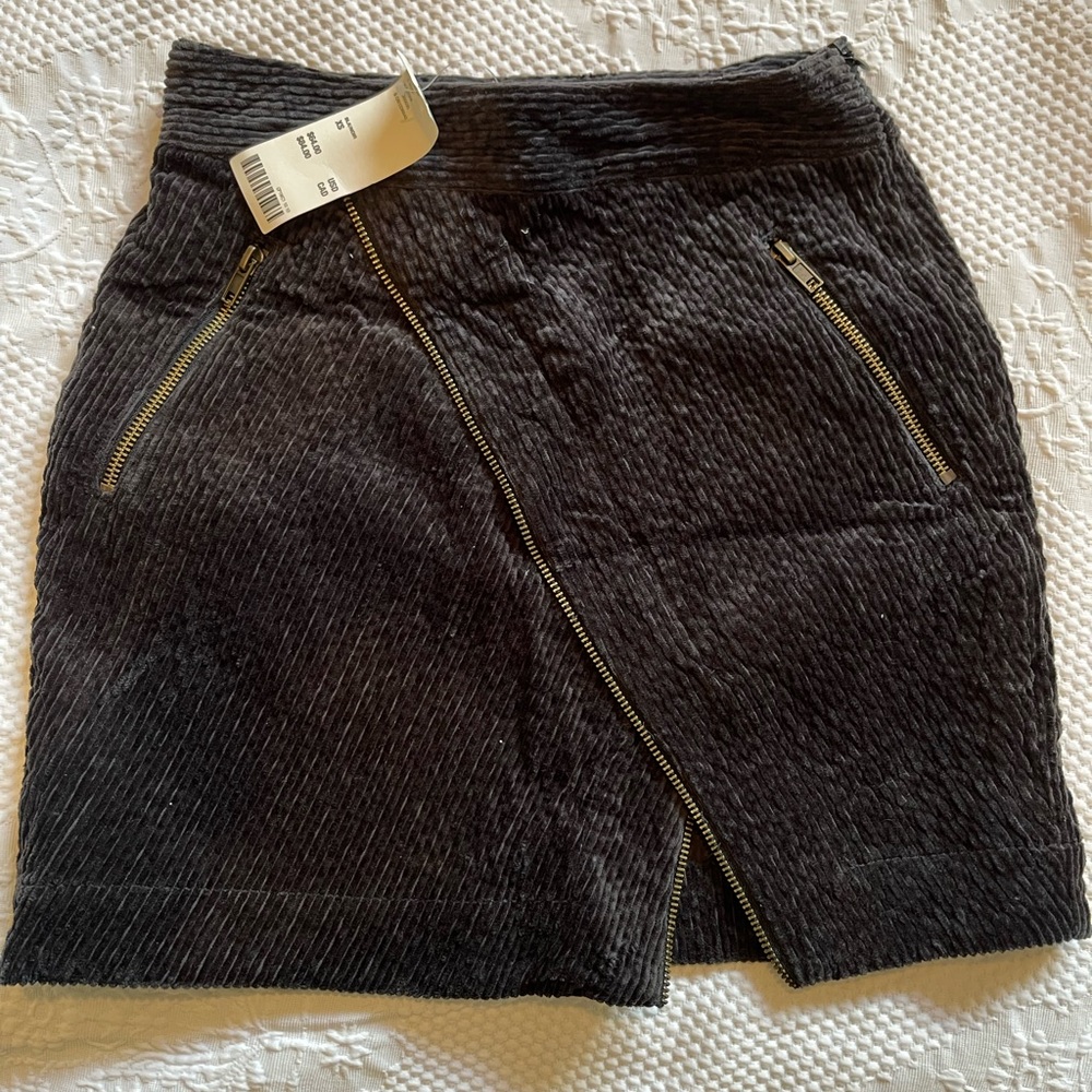 Black urban outfitters skirt with zippers
